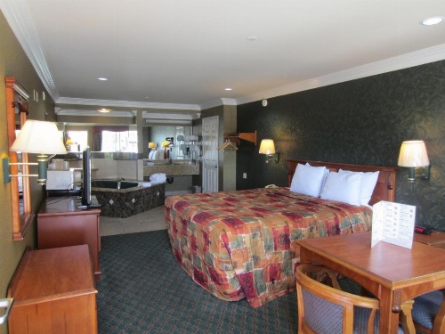 Crystal Inn Suites & Spas image 30